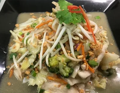 Vegetables with pad thai sauce and noodles
